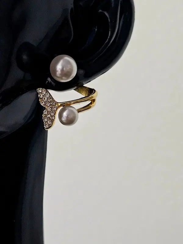 Cercei model auriu delphin